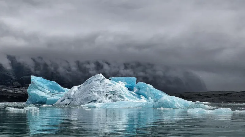 climate-nature-glacier-melting